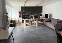 Gewerbe Lagerhalle mit Büro
