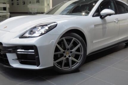 Porsche Panamera 19.000 km 130.990 &euro; Dresden 01129