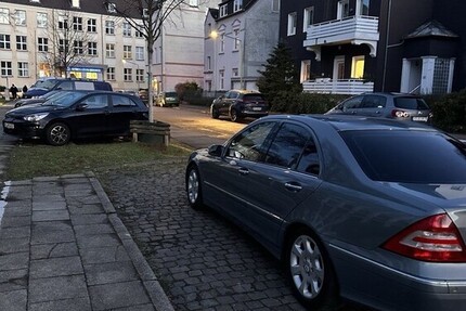 Mercedes-Benz C-Klasse 125.000 km 7.999 &euro; Essen 45121