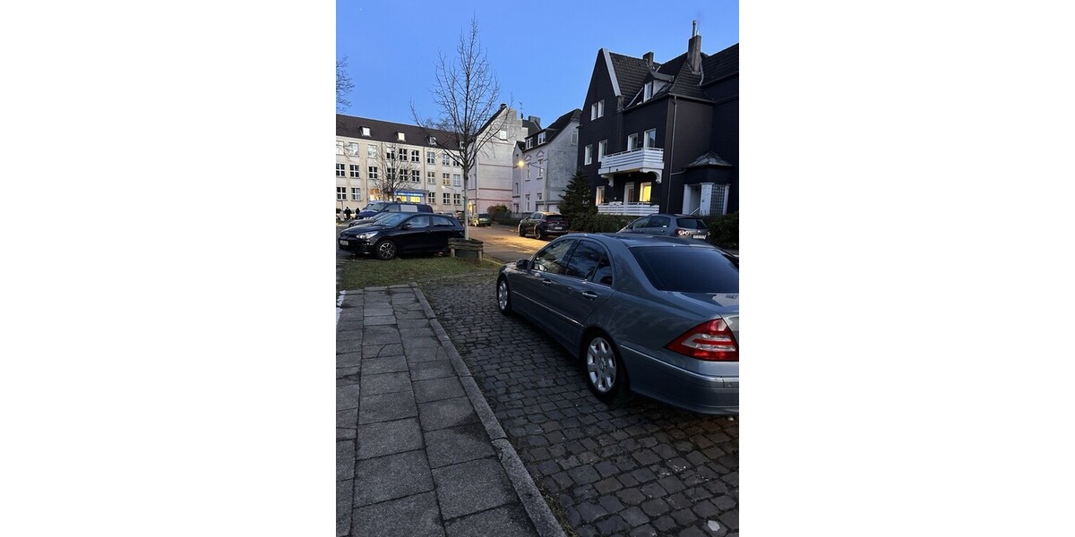 Mercedes-Benz C-Klasse 125.000 km 7.999 &euro; Essen 45121