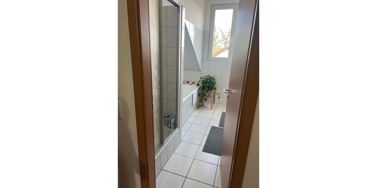 Etagenwohnung Stolberg (Rhld.) Büsbach - 4 Zimmer, 100 m&sup2;, 1.000&euro; | Angebot:26001834