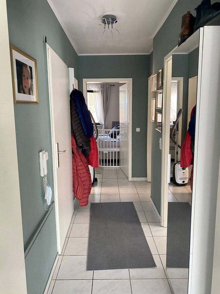 Attraktive, helle 3 ZKB-Wohnung mit neuw. EBK, Wintergarten und Garage in Süd-West-Lage