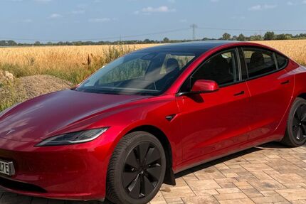 Tesla Model 3 61.128 km 36.999 &euro; Trebbin 14959