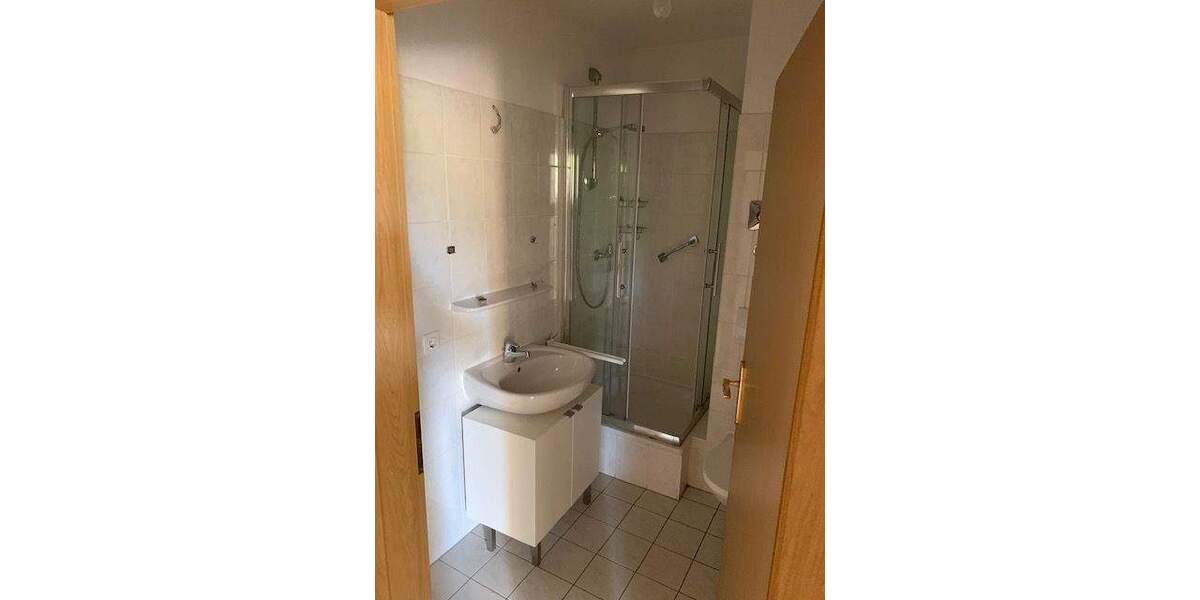 Etagenwohnung Halle (Saale) Radewell-Osendorf - 2 Zimmer, 50 m&sup2;, 400&euro; | Angebot:26433804