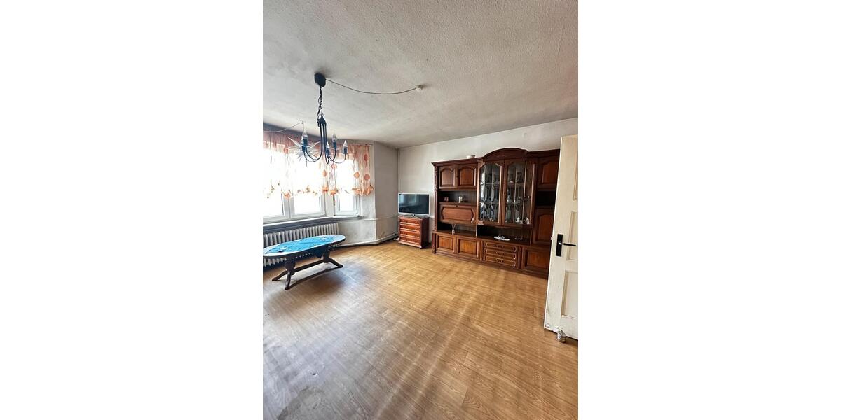 Doppelhaushälfte Klötze - 8 Zimmer, 245 m&sup2;, 87.000&euro; | Angebot:26824921