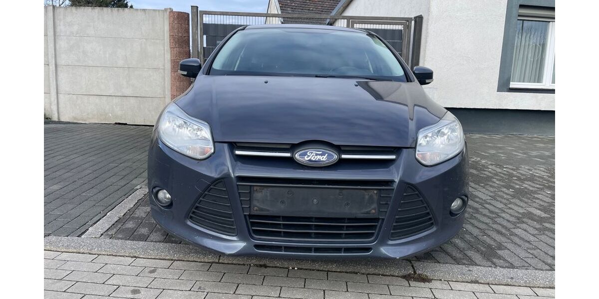 Ford Focus 223.000 km 3.350 &euro; Herzogenrath 52124