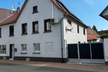 Haus Pfungstadt - 7 Zimmer, 190 m&sup2;, 420.000&euro; | Angebot:26591094