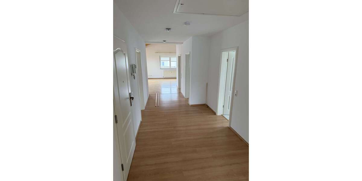 Etagenwohnung Mainz Hechtsheim - 4 Zimmer, 135 m&sup2;, 2.025&euro; | Angebot:24857058