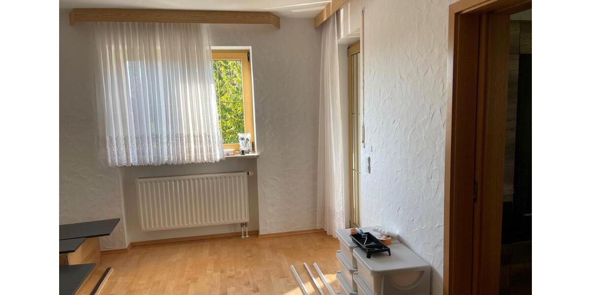 Erdgeschoßwohnung Marktredwitz - 3 Zimmer, 104 m&sup2;, 950&euro; | Angebot:26416418