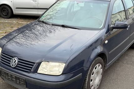 VW Bora 255.000 km 1.499 &euro; Frankfurt am Main 65933