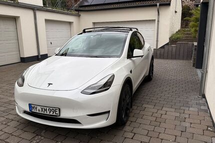 Tesla Model Y 96.000 km 34.800 € Bassenheim 56220