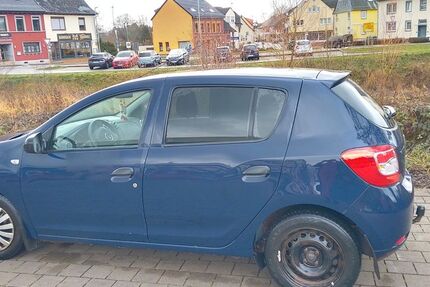 Dacia Sandero 124.000 km 2.700 &euro; Deuselbach 54411