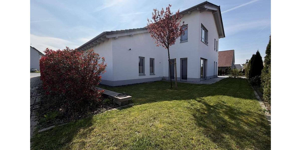 Villa Bad Camberg - 8 Zimmer, 459 m&sup2;, 3.200&euro; | Angebot:26249396