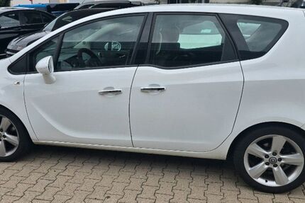 Opel Meriva 135.000 km 4.199 € Regensburg 93053