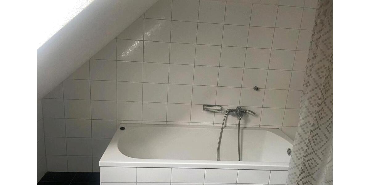 Mehrfamilienhaus, Wohnhaus Engen - 5 Zimmer, 130 m&sup2;, 1.300&euro; | Angebot:25634542