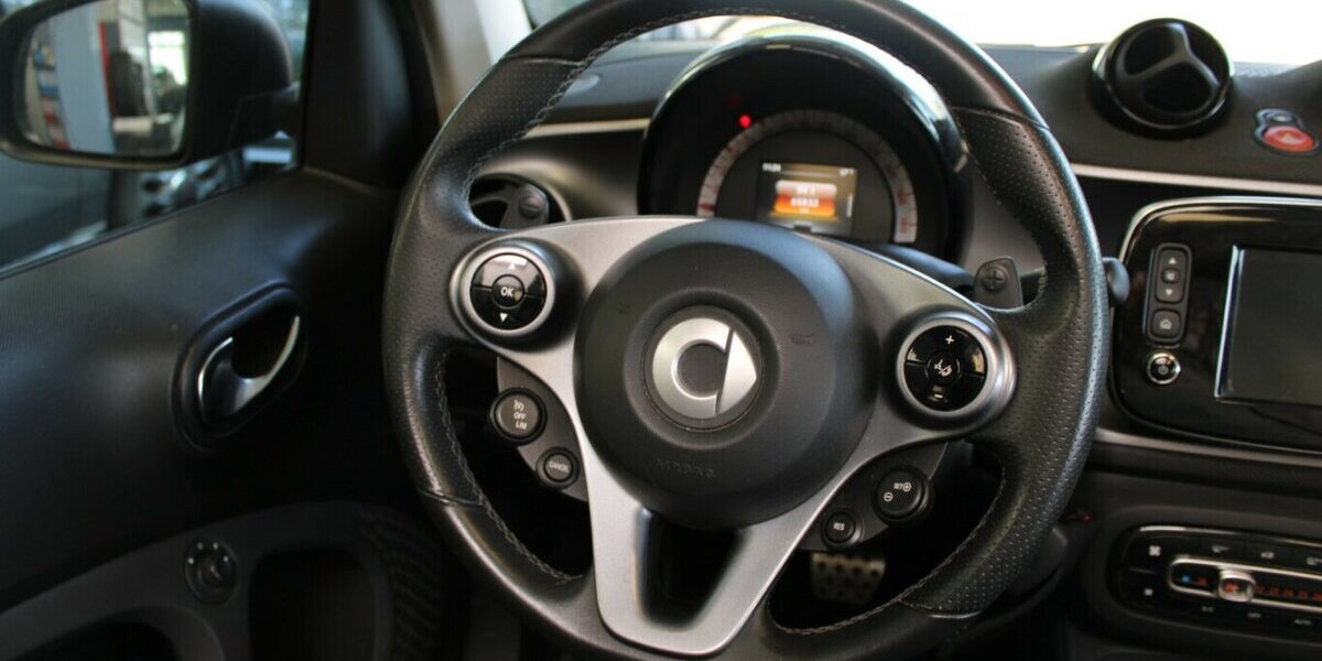 Smart ForTwo Cabrio Prime 65.400 km 14.980 &euro; Euskirchen 53881