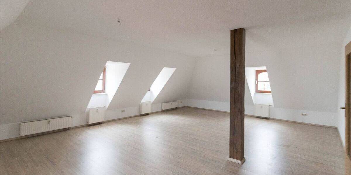 Zimmer Löbau Altlöbau - 4 Zimmer, 110 m&sup2;, 660&euro; | Angebot:26118089