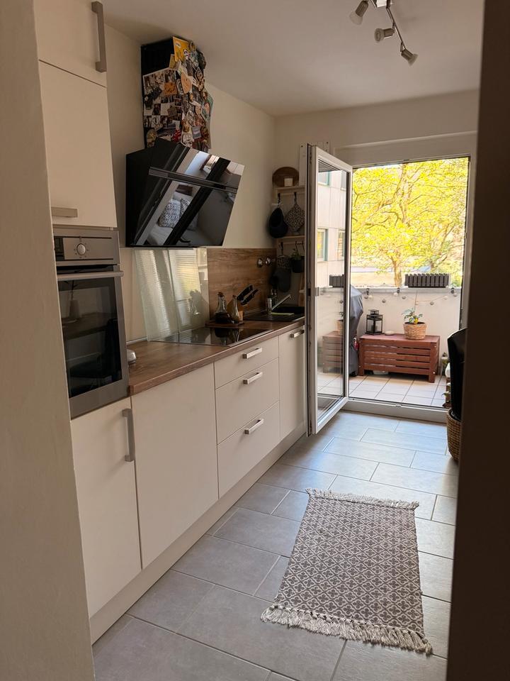 Lichtdurchflutete 2-Zimmer-Eigentumswohnung mit Garage von Privat