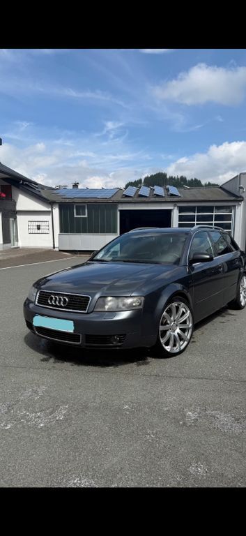 Audi A4 273.000 km 3.699 € Willingen 34508