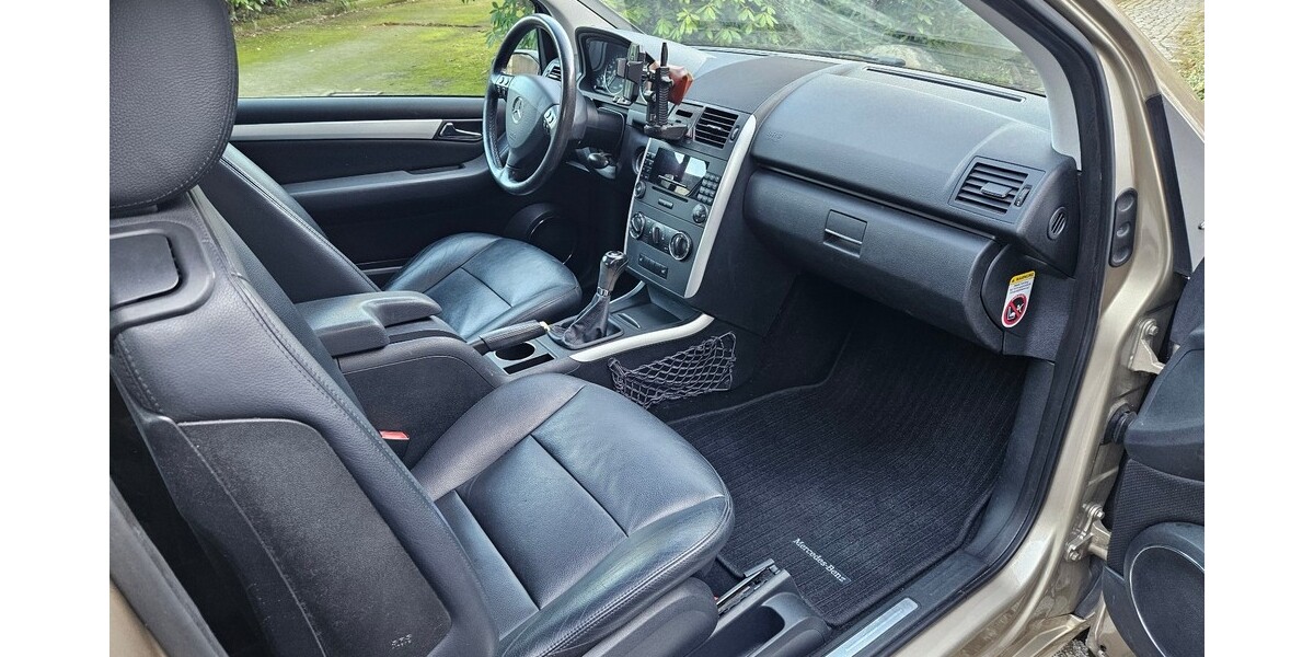 Mercedes-Benz A 150 114.000 km 4.400 &euro; Fintel 27389