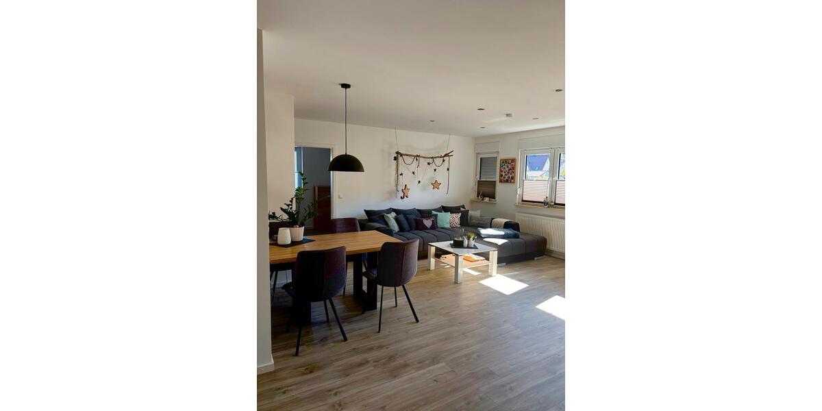 Dachgeschoßwohnung Großheubach - 3 Zimmer, 80 m&sup2;, 800&euro; | Angebot:26407145