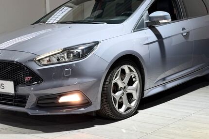 Ford Focus 111.083 km 14.870 &euro; Köln 50739