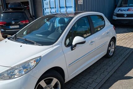 Peugeot 207 114.000 km 5.700 € Gundelfingen 79194