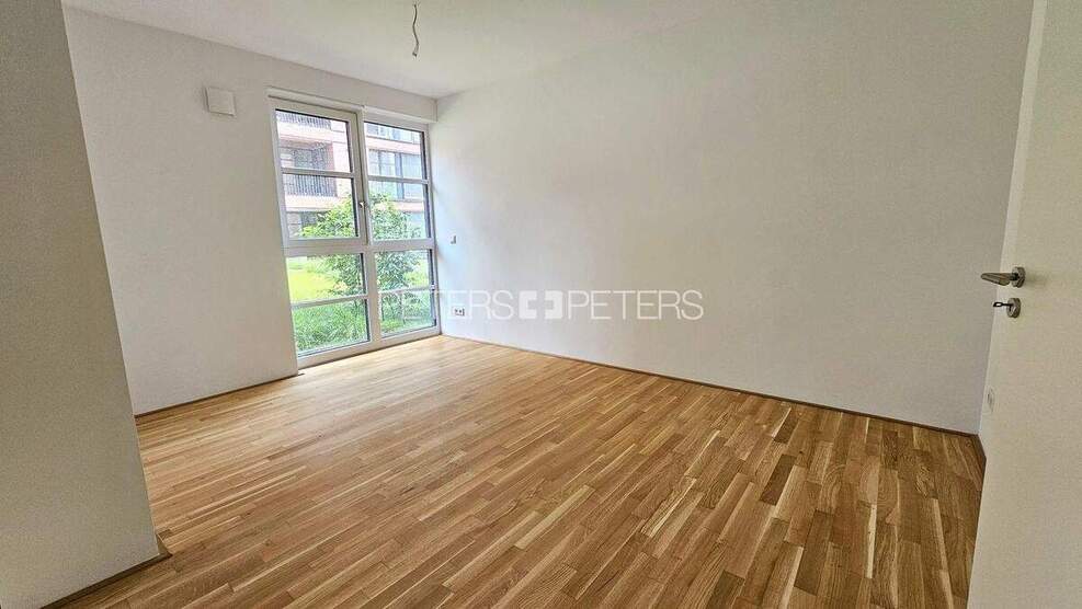+ Alleskönner mit Terrasse + 2 zimmer