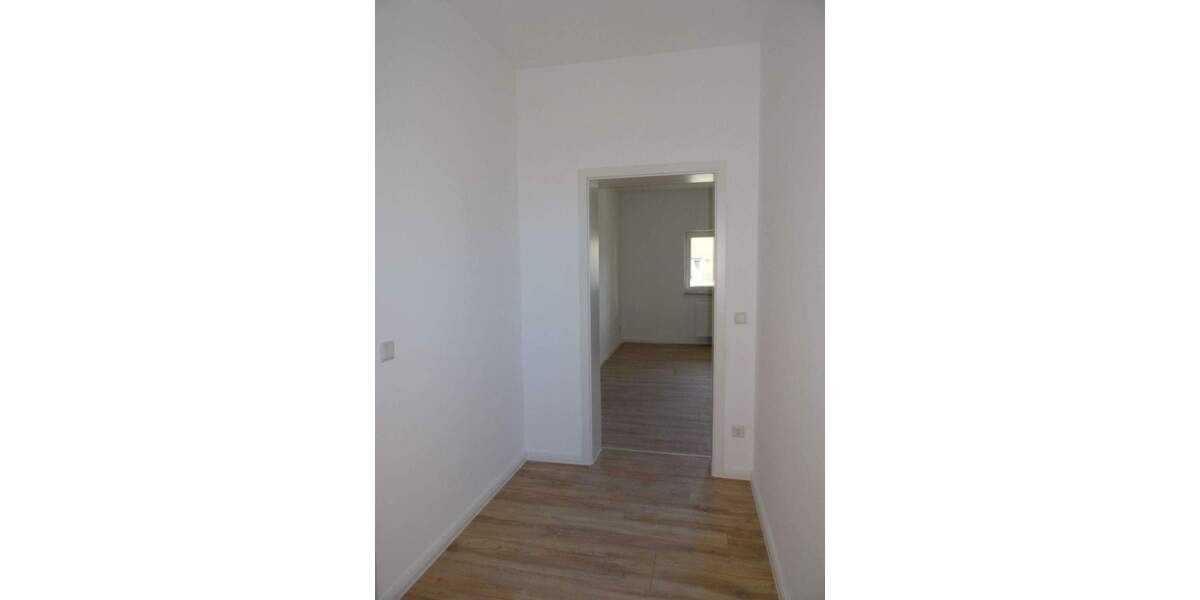 Zimmer Rathenow Rathenow West - 4 Zimmer, 145 m&sup2;, 1.160&euro; | Angebot:25665406