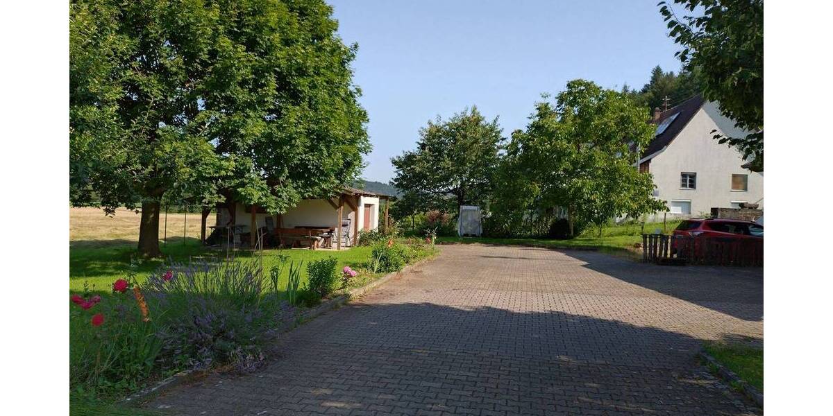 RESERVIERT-Großzügiges Baugrundstück mit Wiesengrundstücken & Wohnhaus in idylischer Lage von Sexau zimmer