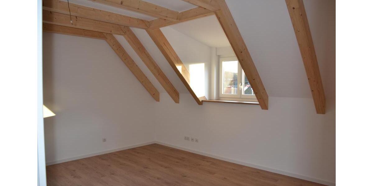 Etagenwohnung Mainburg - 4 Zimmer, 131 m&sup2;, 1.150&euro; | Angebot:26612809