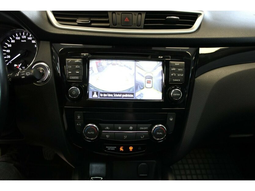 Nissan Qashqai 1.5 dCi 360 - Panorama - Navi - AHK - 76.300 km 13.780 € Euskirchen 53881