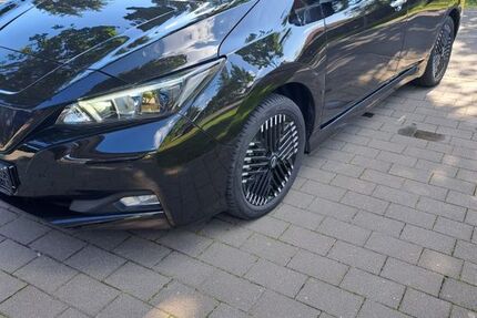 Nissan Leaf 12.000 km 18.990 &euro; Berlin 13589