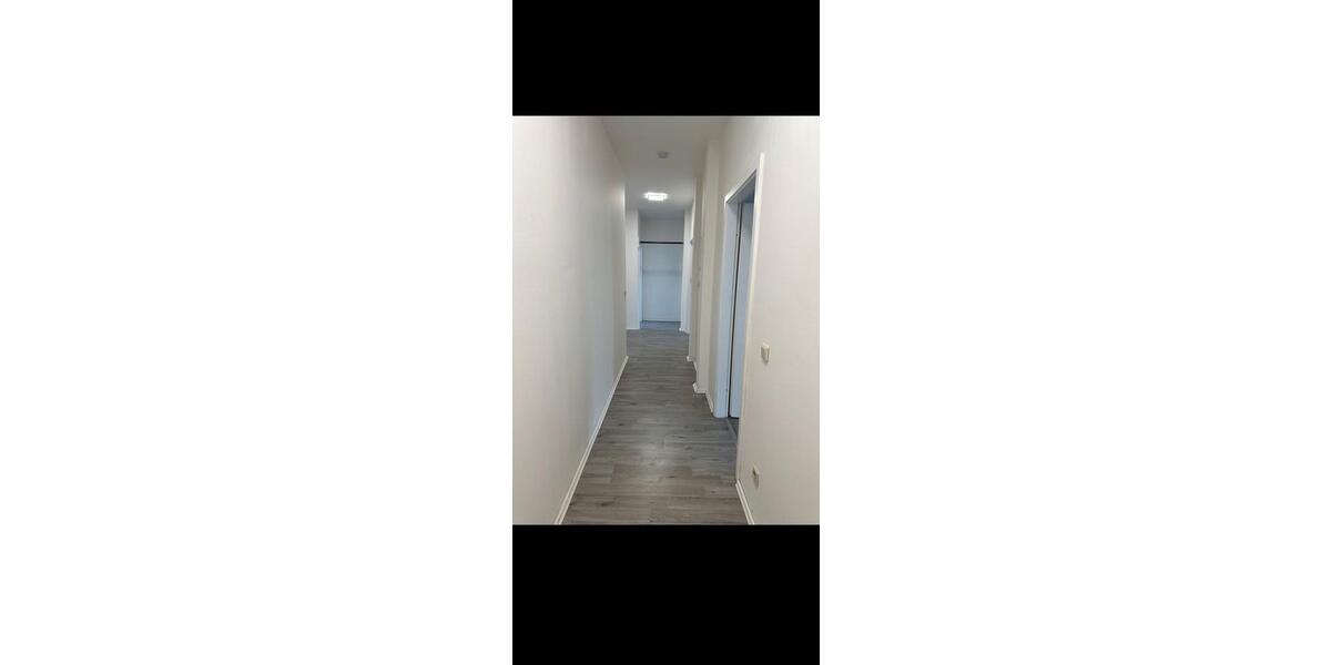 Dachgeschoßwohnung Wuppertal Elberfeld - 4 Zimmer, 75 m&sup2;, 650&euro; | Angebot:26039391