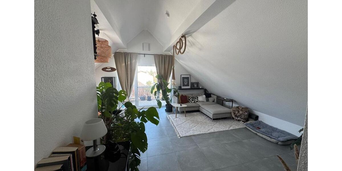 Dachgeschoßwohnung Griesheim - 3 Zimmer, 89 m&sup2;, 1.350&euro; | Angebot:26395162