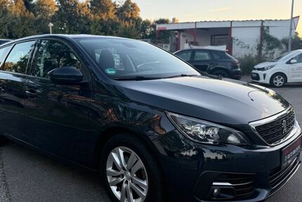 Peugeot 308 141.594 km 5.499 € Fellbach 70736