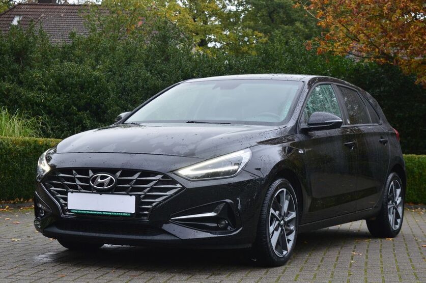 Hyundai i30 83.300 km 16.950 € Friedeburg 26446
