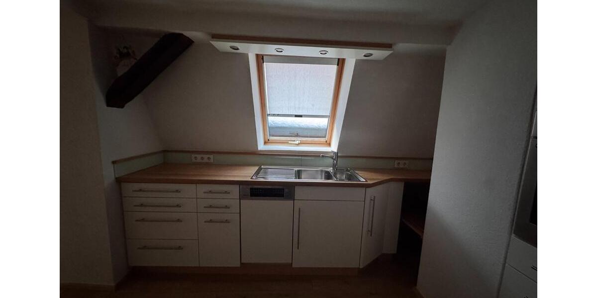 Etagenwohnung Bad Hersfeld - 7 Zimmer, 140 m&sup2;, 850&euro; | Angebot:25025005