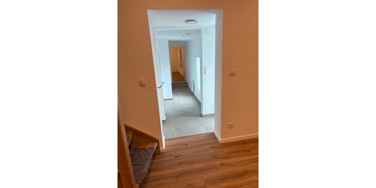 Doppelhaushälfte Andernach - 3 Zimmer, 91 m&sup2;, 1.100&euro; | Angebot:25960450