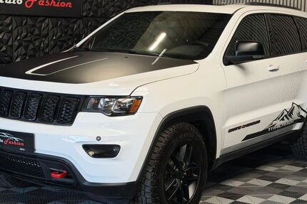 Jeep Grand Cherokee 61.000 km 30.950 &euro; Jülich 52428