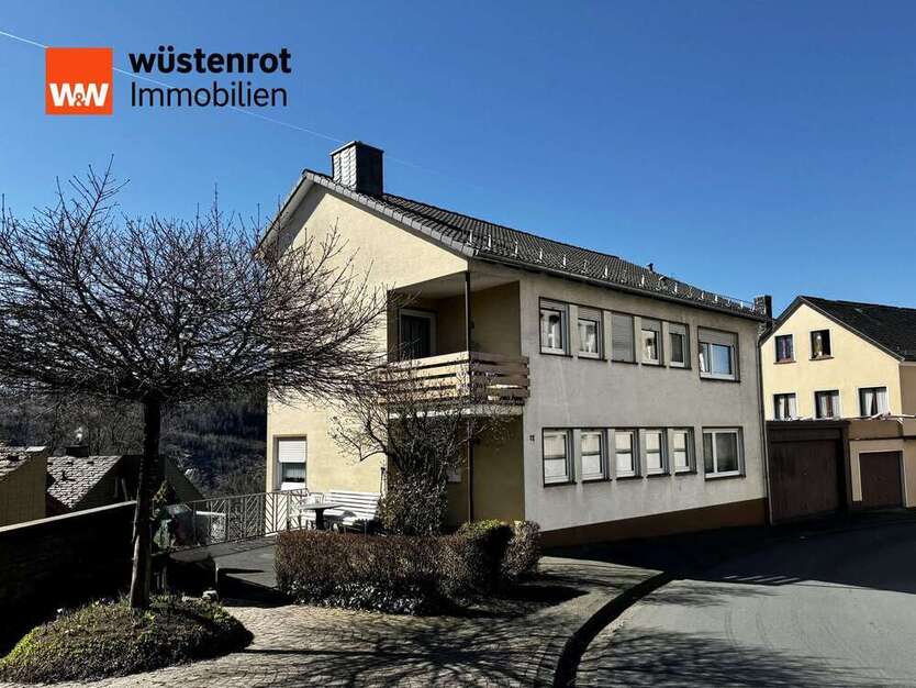 Haus zum Kaufen in Kirchen 230.000 € 180 m²