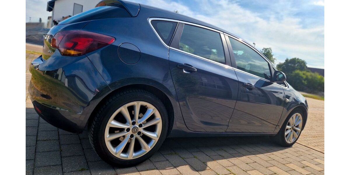 Opel Astra 140.000 km 3.990 &euro; Buch am Wald 91592