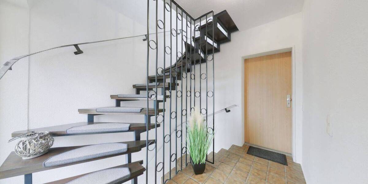 Mehrfamilienhaus, Wohnhaus Neustadt Poggenhagen - 9 Zimmer, 290 m&sup2;, 439.000&euro; | Angebot:26435877