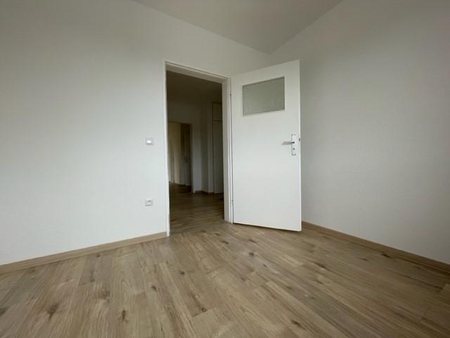 Etagenwohnung Wilhelmshaven Fedderwardergroden - 5 Zimmer, 92 m&sup2;, 629&euro; | Angebot:25963343
