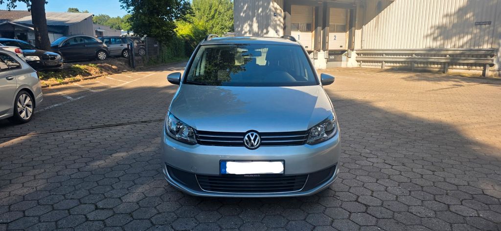 VW Touran 174.000 km 6.100 &euro; Norderstedt 22850