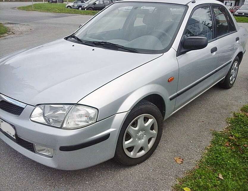 Mazda 323 220.000 km 1.100 € Deggendorf 94469