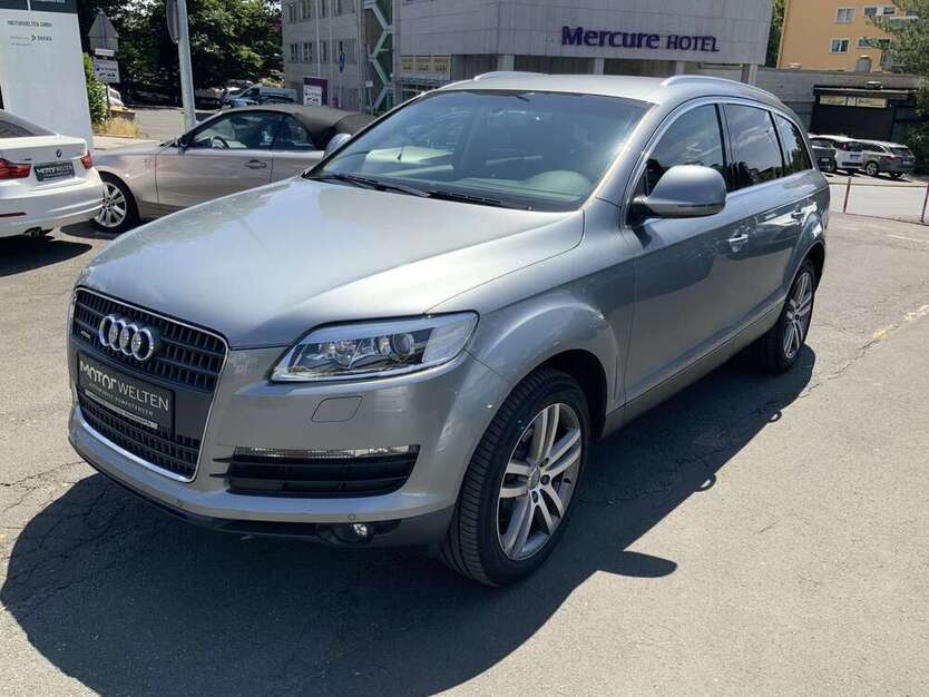 Q7