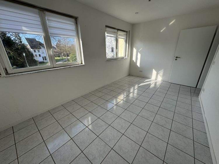 Etagenwohnung Mannheim Neckarau - 3 Zimmer, 84 m&sup2;, 1.200&euro; | Angebot:24789619