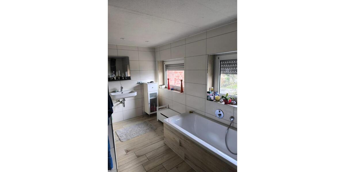 Einfamilienhaus Neuenkirchen - 9 Zimmer, 163 m&sup2;, 304.000&euro; | Angebot:25907451