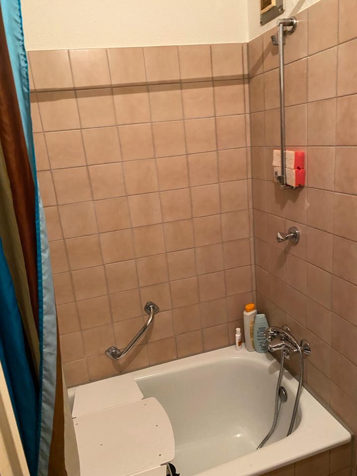 Solingen 2 Zimmer mit Stellplatz, Balkon Nähe Hbf zimmer